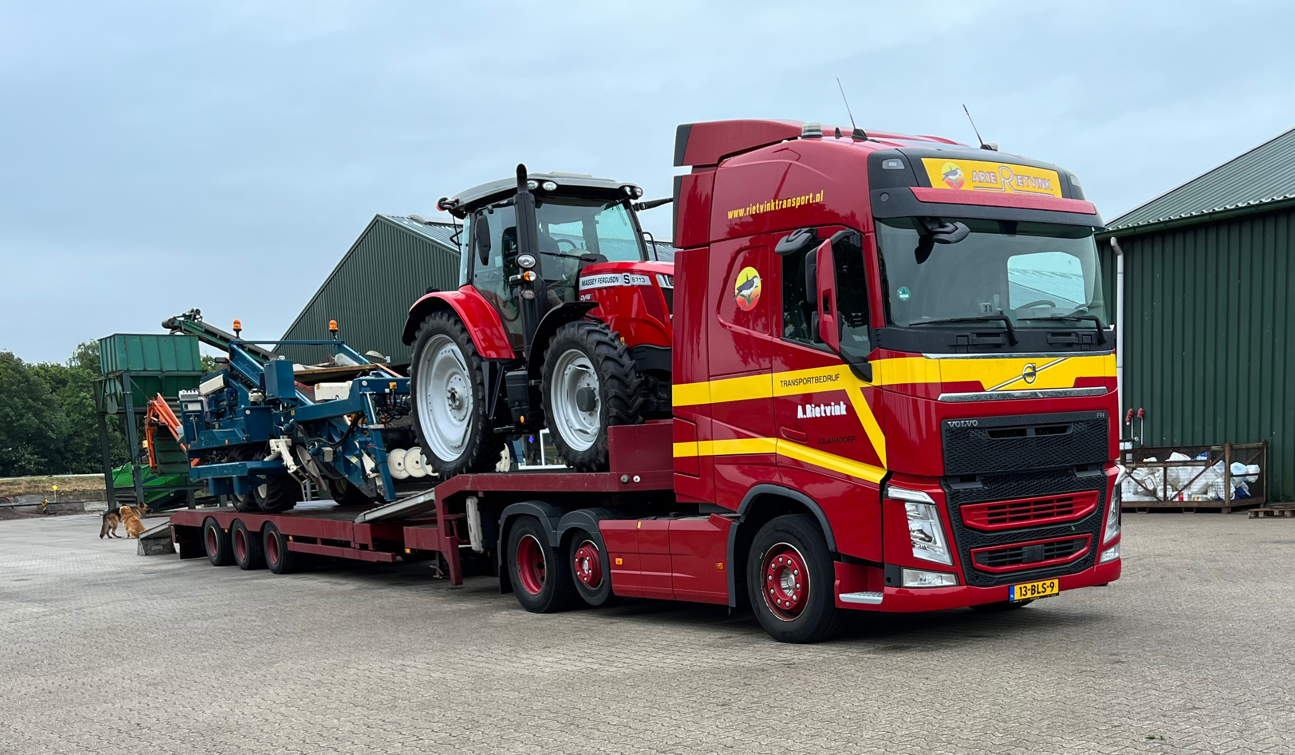 Rietvink transport semi dieplader transport julianadorp